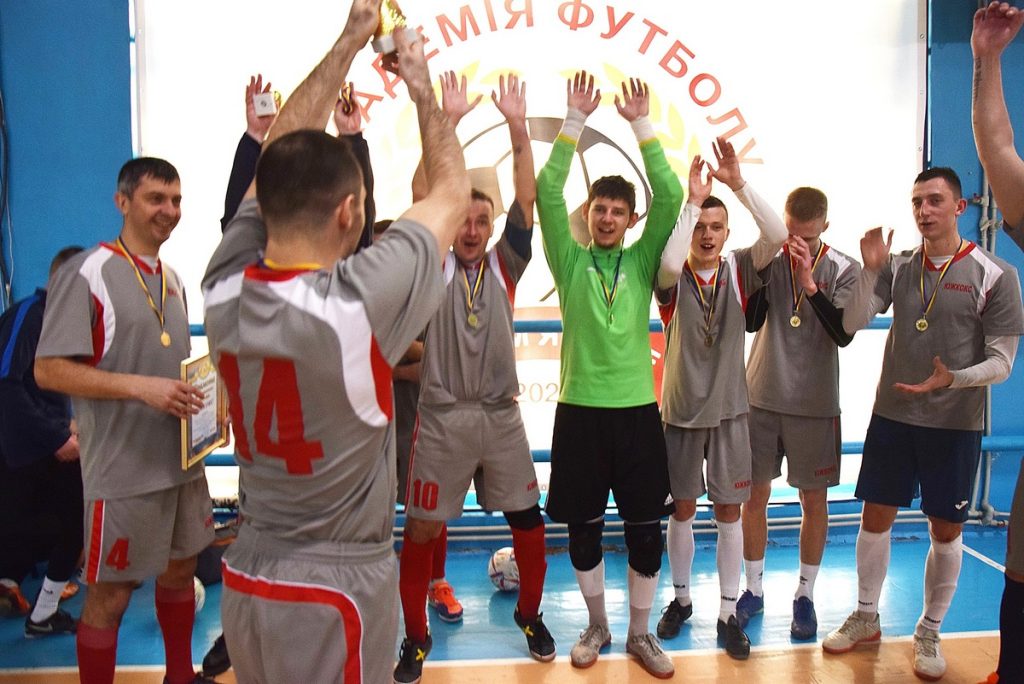 Результаты первых игр каменского Кубка открытия по футзалу