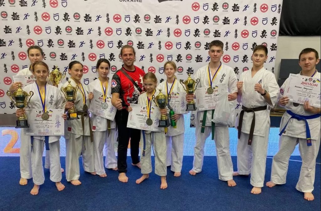 Каратисты Каменского завоевали 8 наград чемпионата Украины