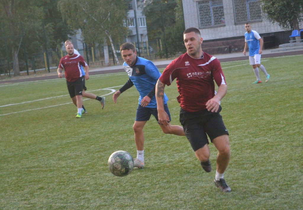 “Атлетик” впевнено виривається у фінал Кубку Кам’янського з футболу