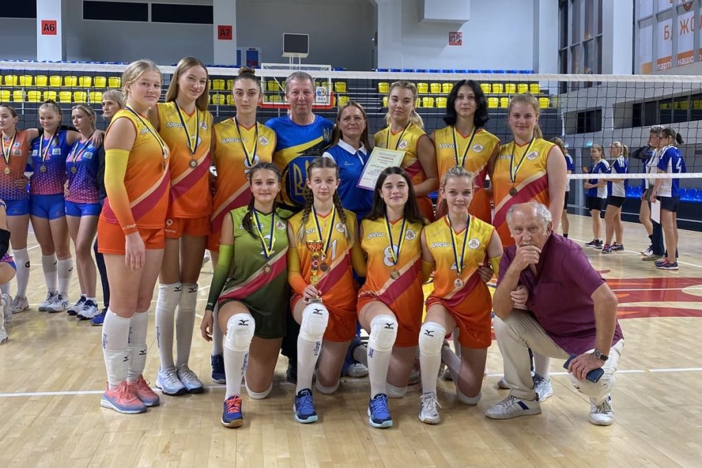 Болеем за наших: команда ДЮСШ №2 стартует на чемпионате Украины по волейболу