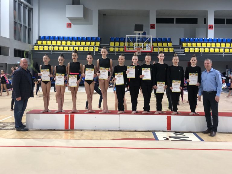 Чемпионат по художественной гимнастике в Каменском собрал лучших спортсменок области