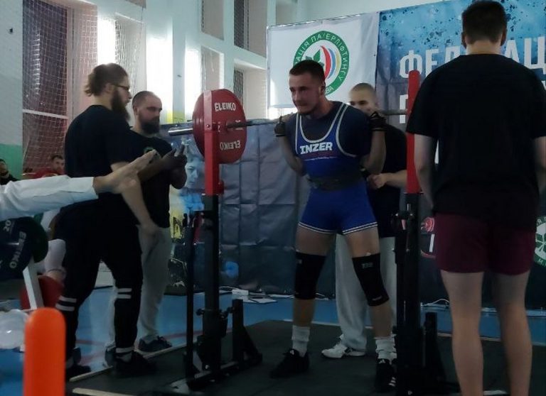Спортсмен з Дніпропетровщини переміг на Відкритому Кубку Києва з пауерліфтингу