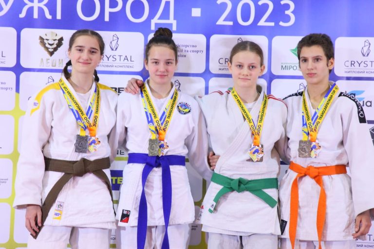 Дзюдоїсти з Дніпра вибороли п’ять медалей на чемпіонаті України U15