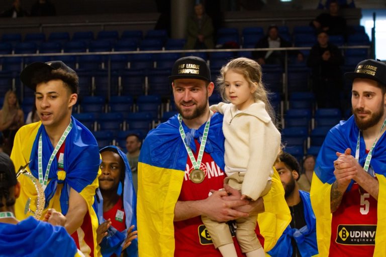 “Прометей” оголосив про розірвання контракту із центровим Петровим
