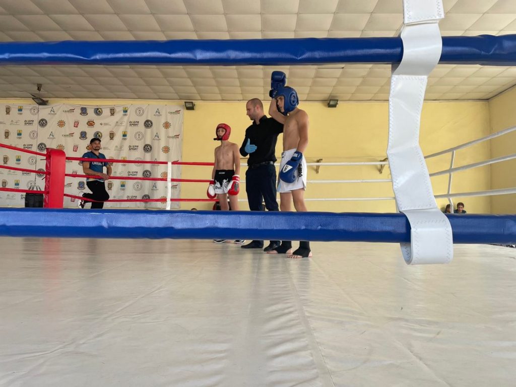 Кікбоксери Кам’янського перемогли на чемпіонаті області