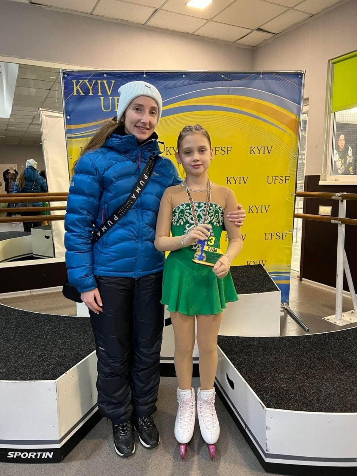 Дніпровські фігуристки 