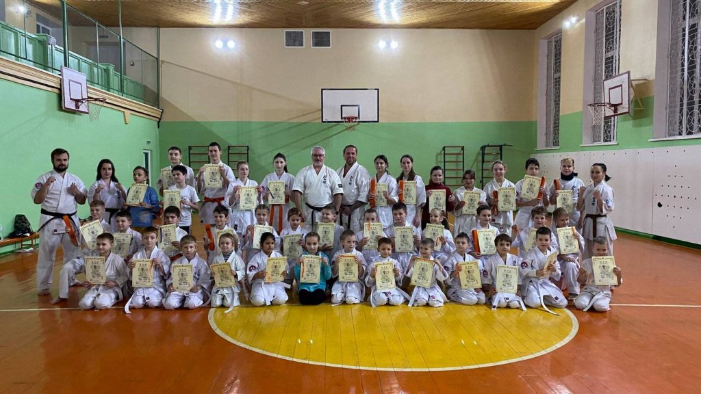 Каратисти Кам’янського складали іспити