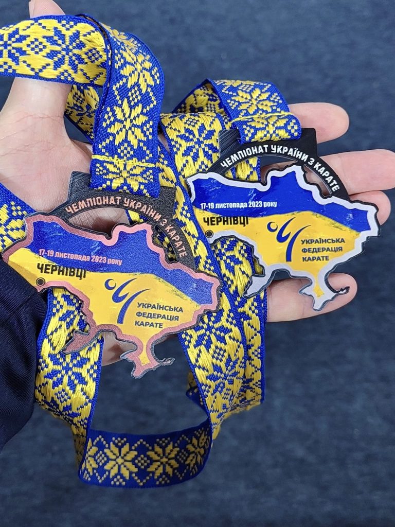 Криворожские каратистки ступили на пьедестал победителей на Чемпионате Украины