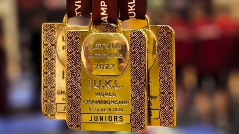 Спортсмени з Дніпропетровщини перемогли на чемпіонаті світу з гирьового спорту