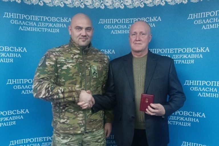 Відомий кам’янський тренер Едуард Аноткін став Почесним донором України