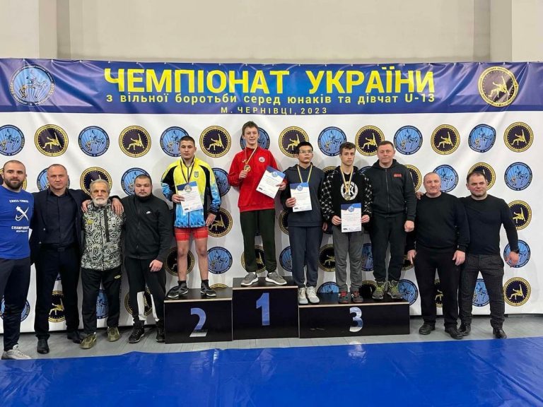 Спортсмены из Днепра завоевали призовые места на чемпионате Украины по вольной борьбе