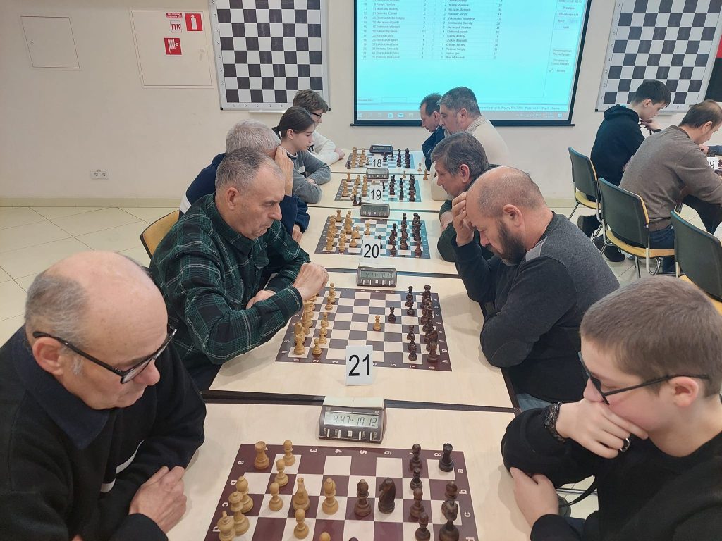 В Кривом Роге состоялся чемпионат города по быстрым шахматам: названы имена победителей