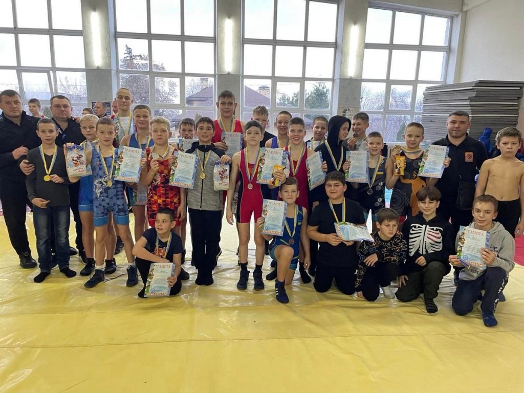 Греко-римляне Каменского завоевали 15 наград открытого первенства Верхнеднепровска