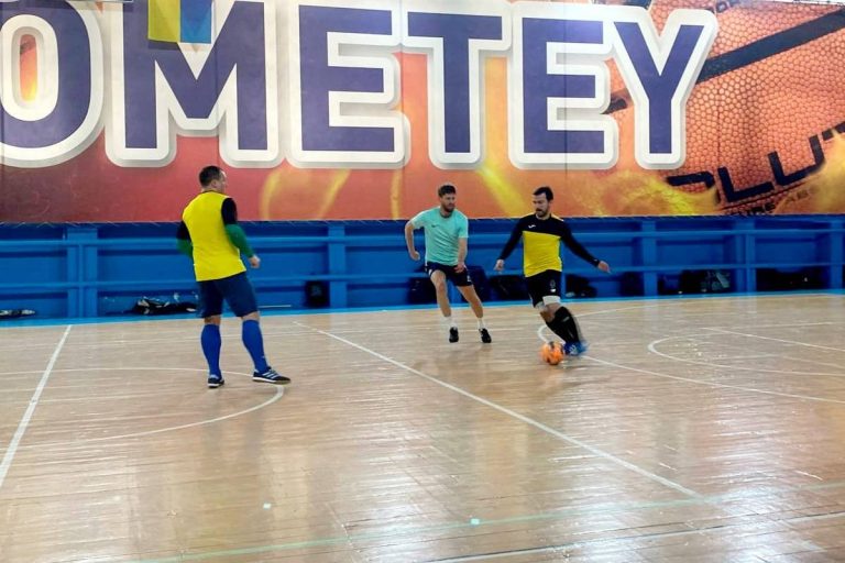 В Каменском отыграли игры 4-го тура второго круга чемпионата города по футзалу