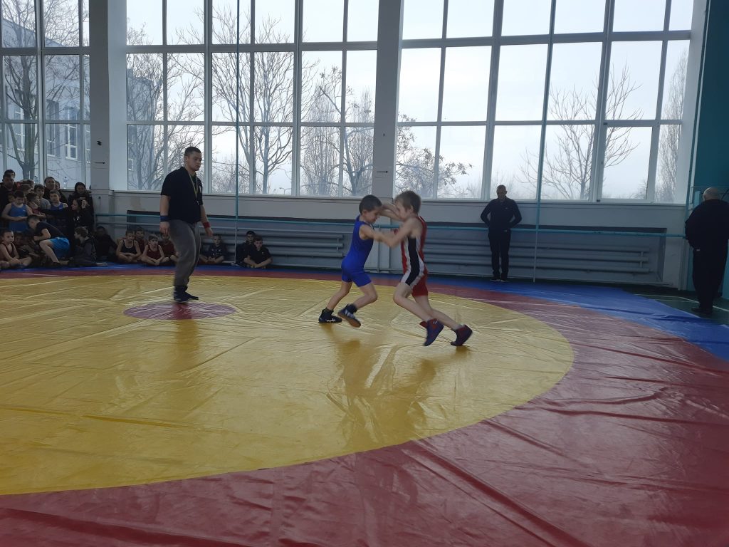 "Боремося за тих, хто в берцях": у Кривому Розі пройшов турнір Інгулецького району з вільної боротьби