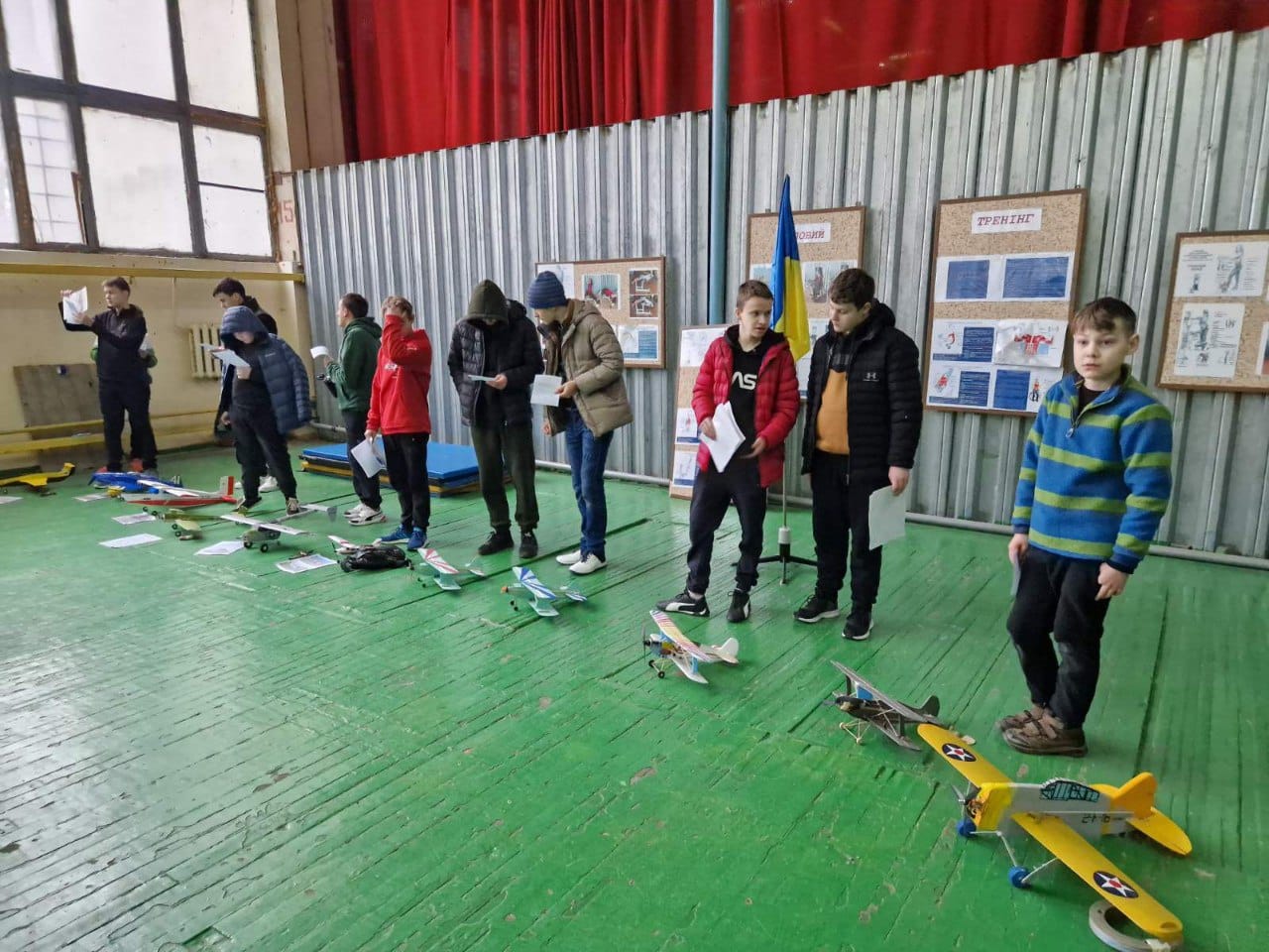 Кам'янчани посіли друге місце на обласних змаганнях з авіамодельного спорту