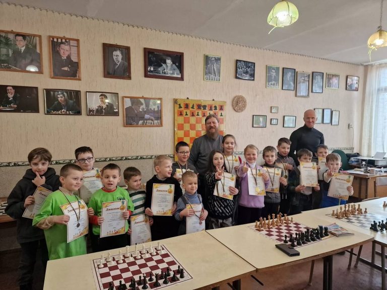 У Кам’янському змагалися юні шахісти