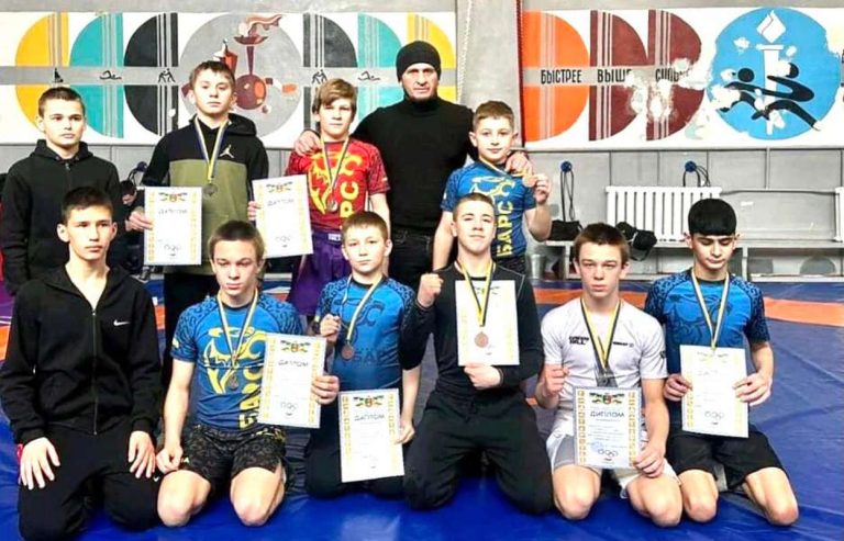 Криворожские бойцы – призеры чемпионата города по вольной борьбе