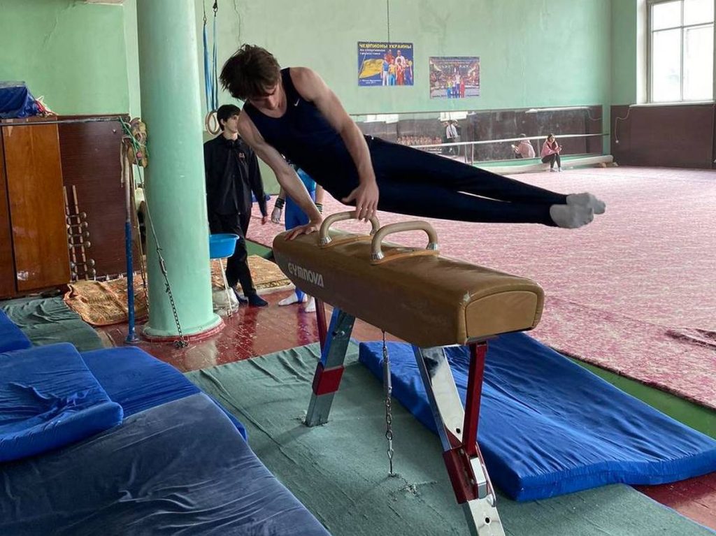 В Каменском прошел чемпионат города по спортивной гимнастике