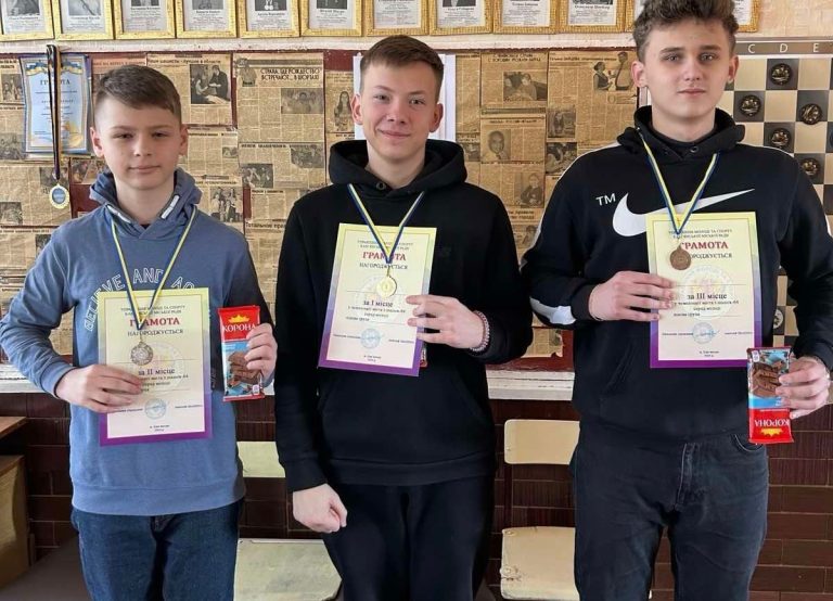 Вихованці кам’янської ДЮСШ№3 стали призерами чемпіонату міста з шашок-64