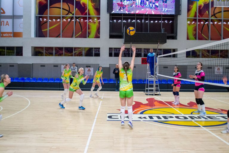 В Каменском состоится третий тур чемпионата Украины по волейболу «Детская лига»: календарь соревнований