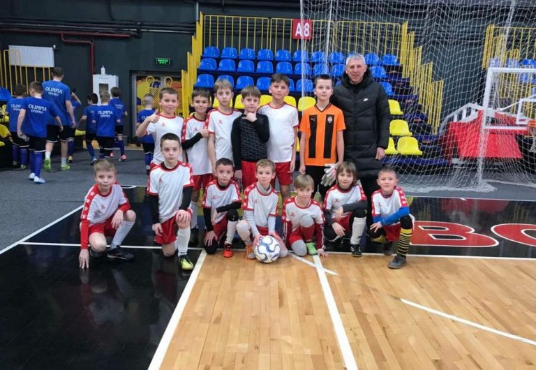 Каменская «Надія» разгромила днепрян в очередном матче чемпионата области по футзалу