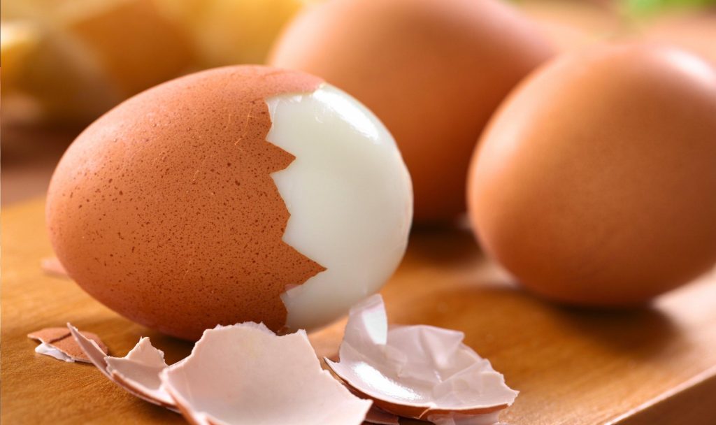 Опасное соседство: 5 продуктов, несовместимых с яйцами
