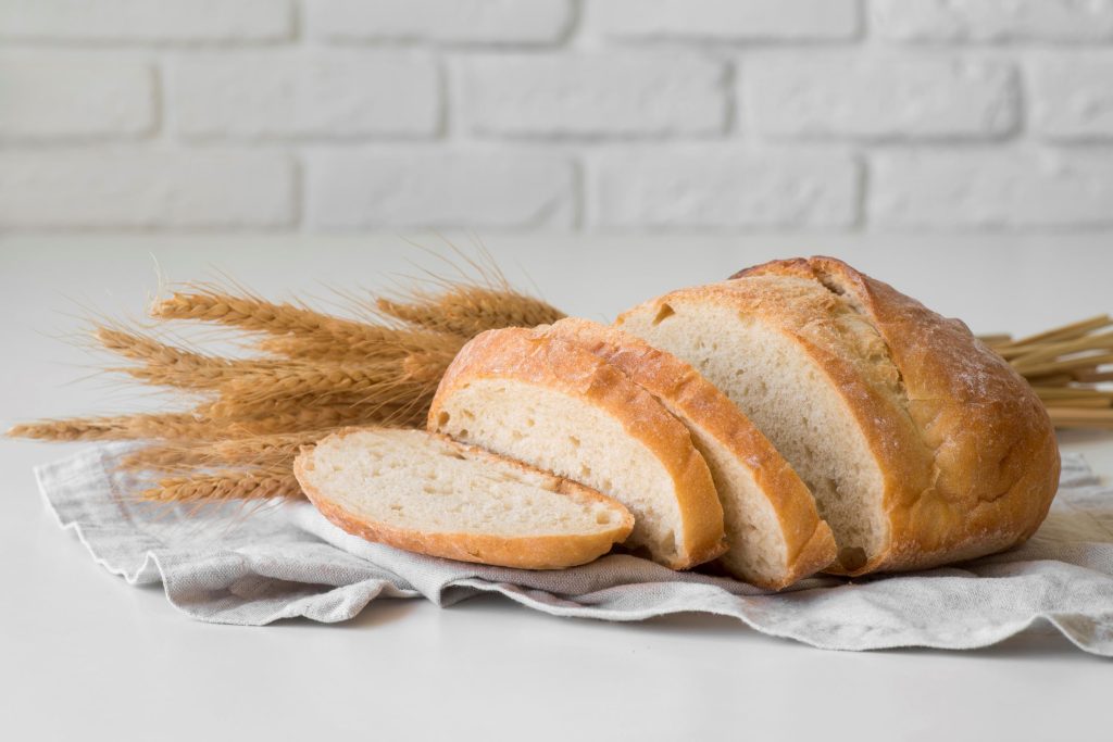 6 продуктів, які не рекомендується їсти з хлібом