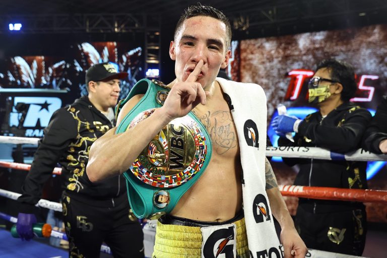 Оскар Вальдес проведет бой с Лиамом Уилсоном за временный пояс WBO во втором полулегком весе