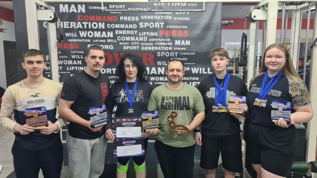 Кам’янські пауерліфтери здобули 22 медалі чемпіонатів України