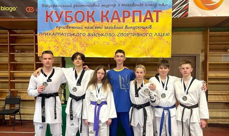 Каменские тхэквондисты стали вторыми на всеукраинском турнире