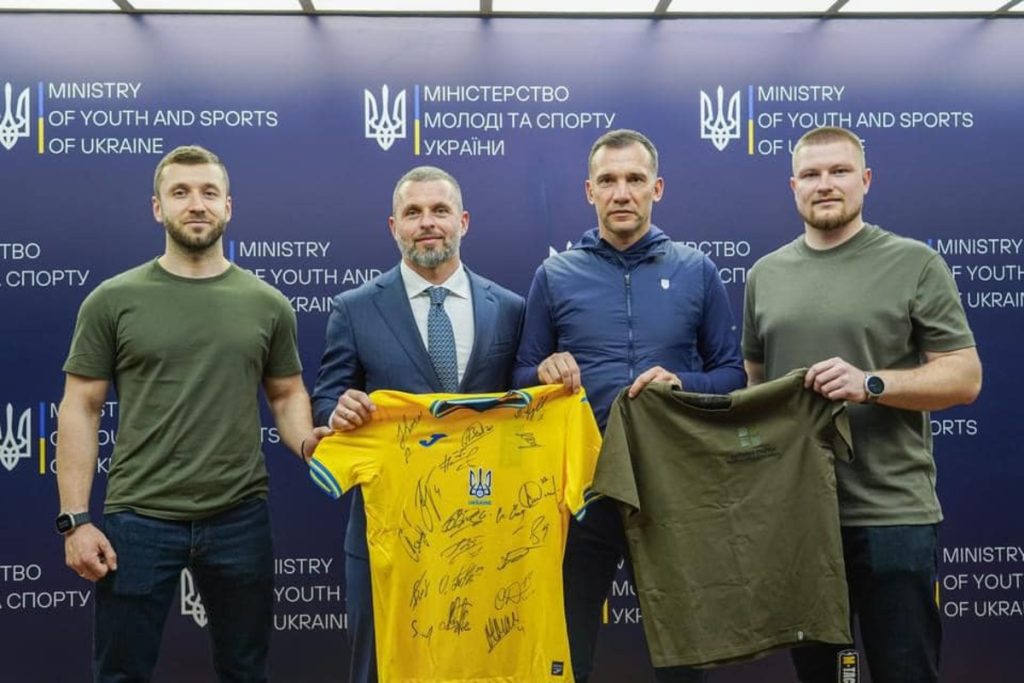Андрей Шевченко и Матвей Бедный провели рабочую встречу в Минмолодежьспорта