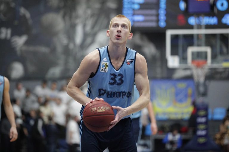 Защитник «Днепра» Максим Закурдаев – MVP полуфиналов Суперлиги