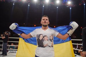 Денис Беринчик выступит в андеркарде боя Итаума — Хргович