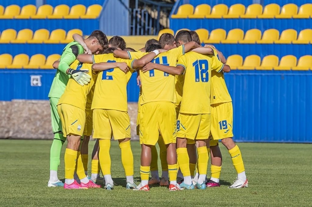 Украина U-17 проиграла Сербии в первом туре Евро-2024
