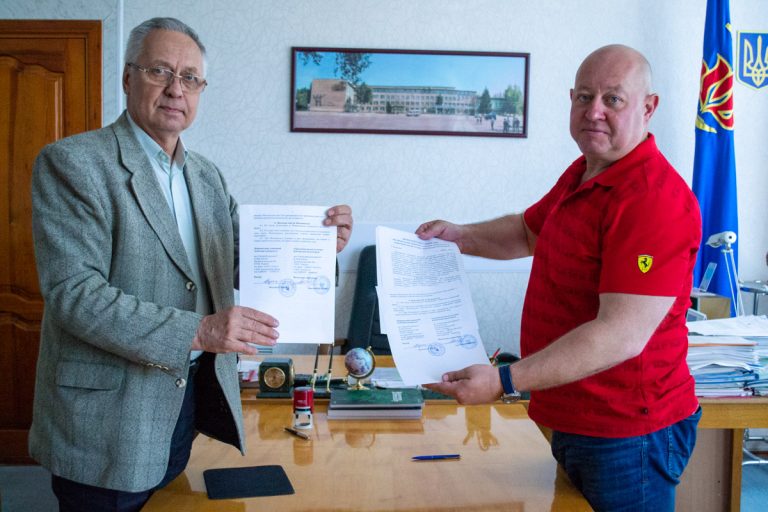 Днепровский государственный технический университет и управление молодежи и спорта Каменского подписали Меморандум о сотрудничестве