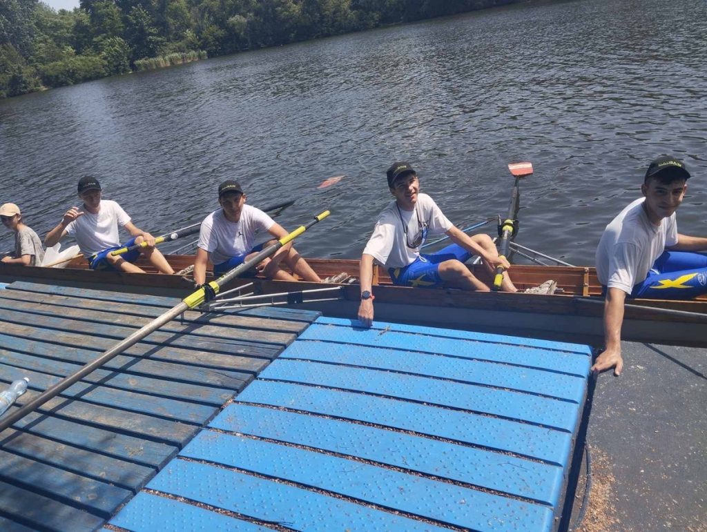 Кам’янські веслувальники стали першими на обласному чемпіонаті