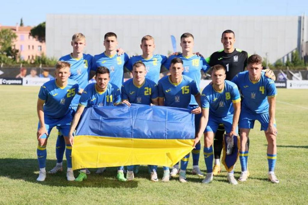 Олимпийская сборная Украины по футболу уверенно обыграла Индонезию на международном турнире во Франции