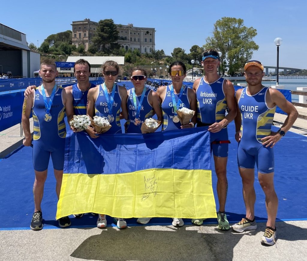 Украинцы завоевали три награды на Кубке мира по пару триатлона