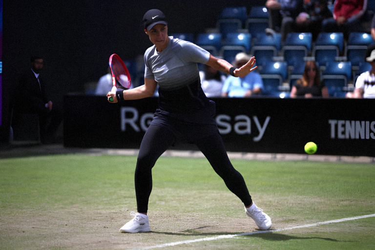 Калинина одержала уверенную победу над британкой на старте квалификации WTA 500 в Истборне