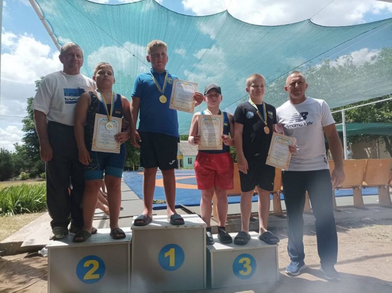 Греко-римляни Кам’янського стали призерами всеукраїнського турніру