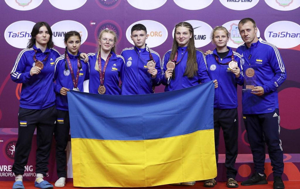 Украинцы завоевали 13 наград на чемпионате Европы по борьбе