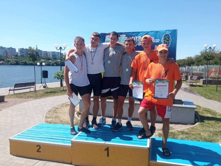 Каменчане стали призерами командного чемпионата Украины по гребле на байдарках и каноэ