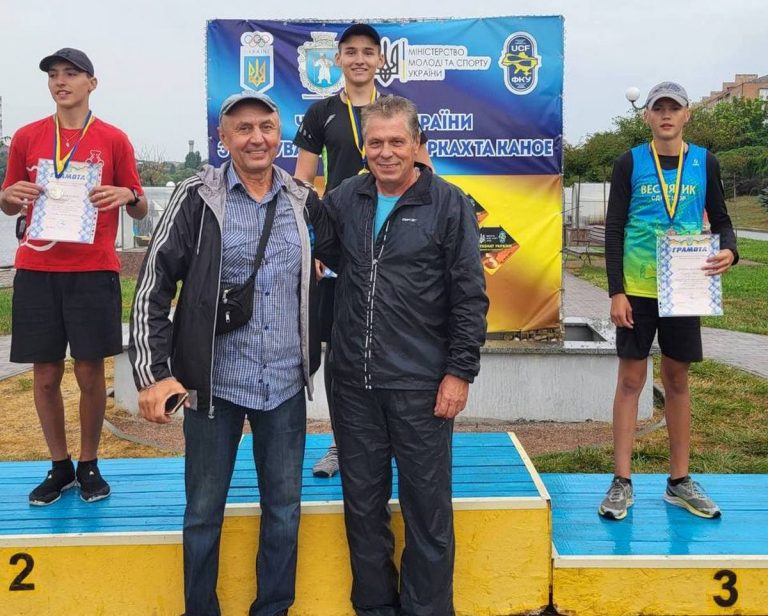 Каменские гребцы – призеры чемпионата Украины в Умани