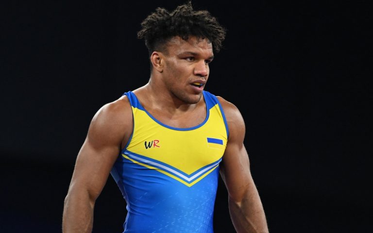Беленюк готовится к дебюту в ММА при поддержке звезды UFC Ярослава Амосова