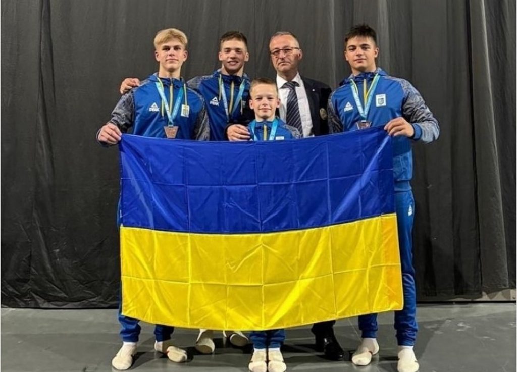 Українські акробати вибороли “бронзу” юніорського чемпіонату світу в Португалії
