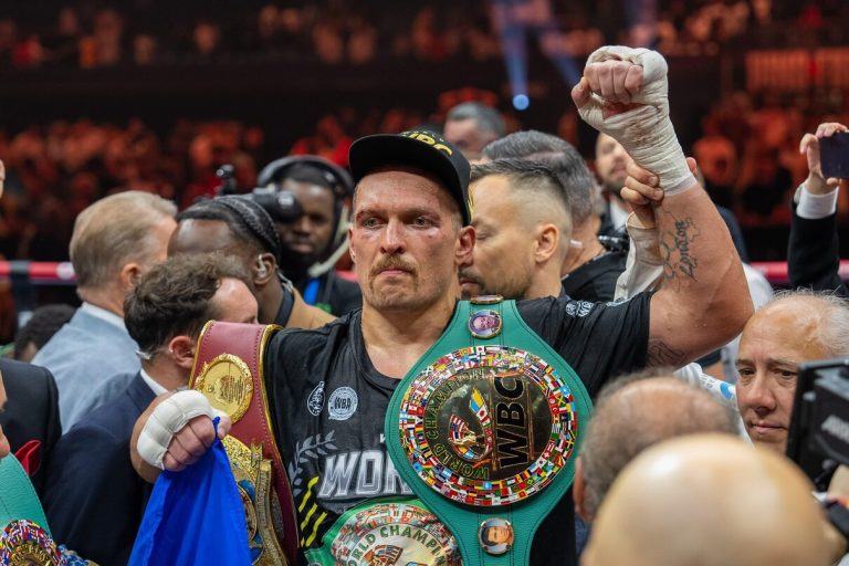 Непереможний чемпіон: Усик єдиний у топ-10 без поразок і нокдаунів