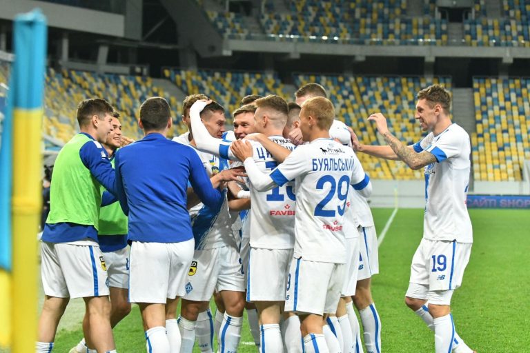 Відомо, хто прокоментує матч “Динамо” – “Лаціо” на MEGOGO