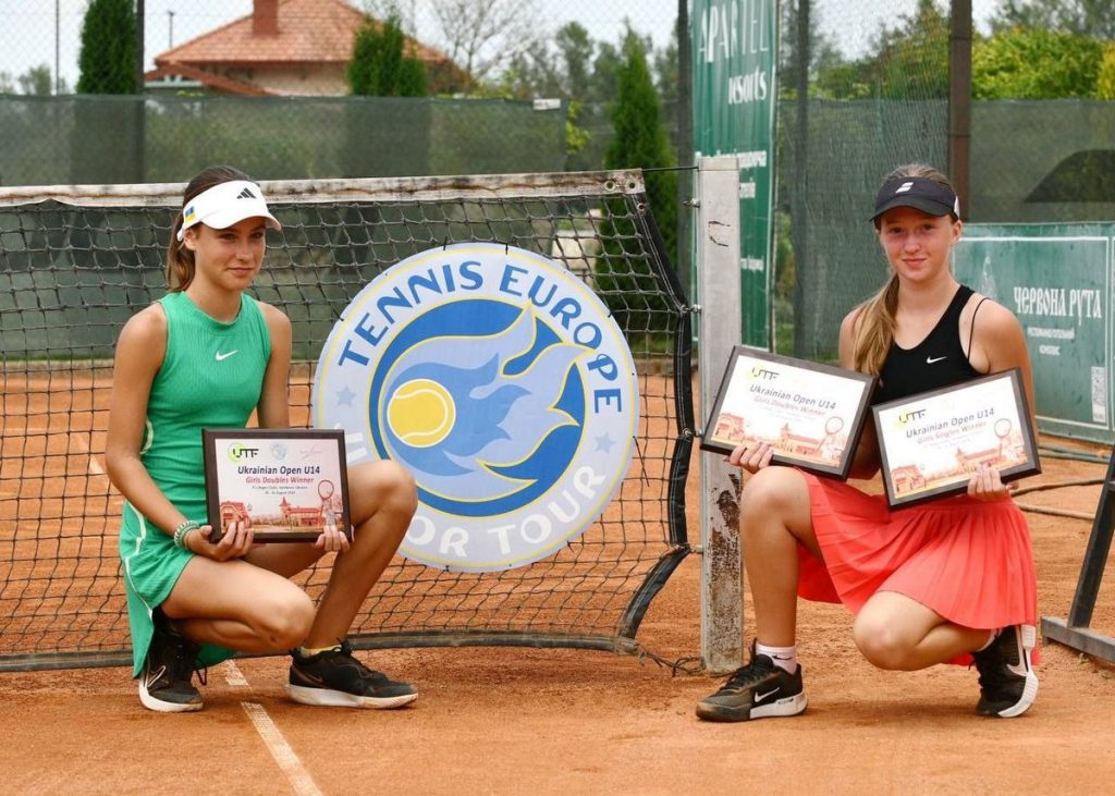 Каменские теннисистки стали призерками турнира Tennis Europe U14