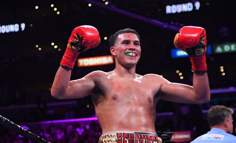 Бенавидес сразится с Рамиресом в Вегасе: на кону титулы WBA и WBO